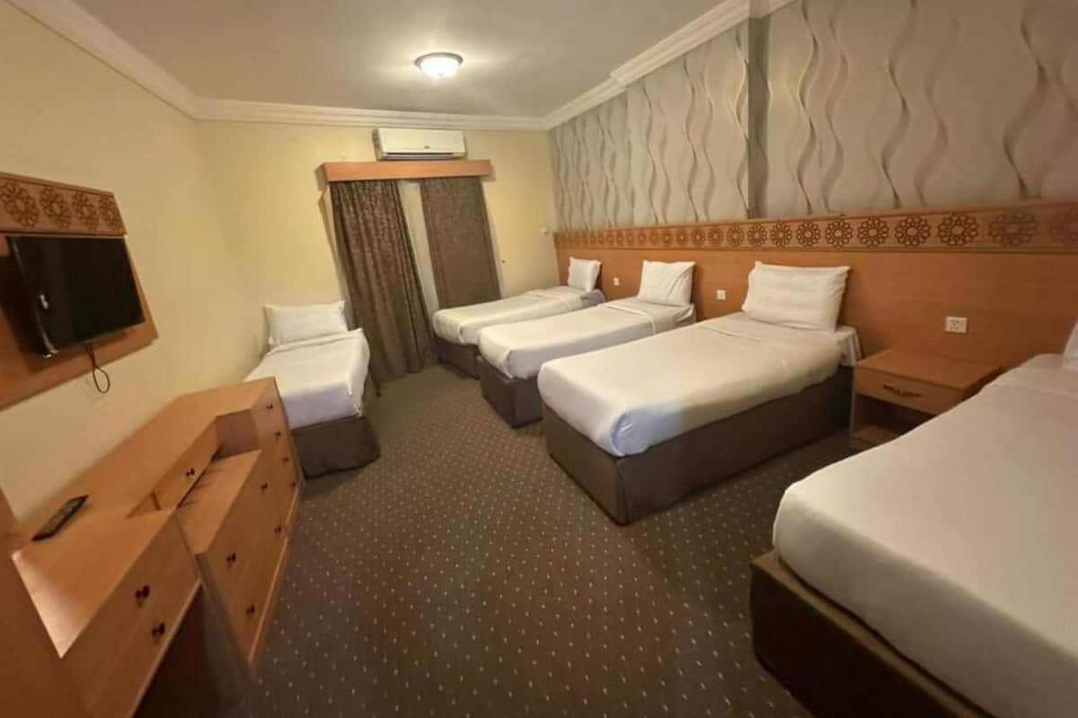 مكتب وواي فاي مجانًا وملاءات أسرّة