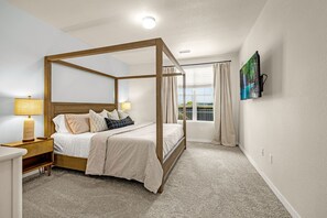 2 chambres, fer et planche à repasser, Wi-Fi, draps fournis