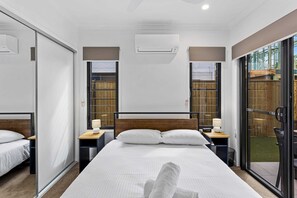 Apartment | 3 bedrooms, laptop workspace, iron/ironing board, bed sheets