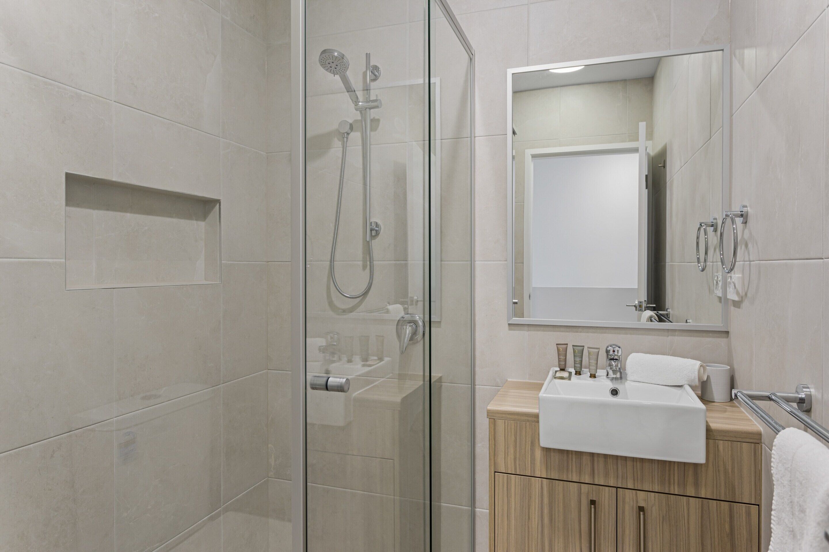 Apartment | Bathroom | Towels