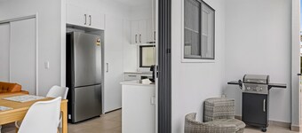 Riverside 3-bed Home With Study Nook and BBQ