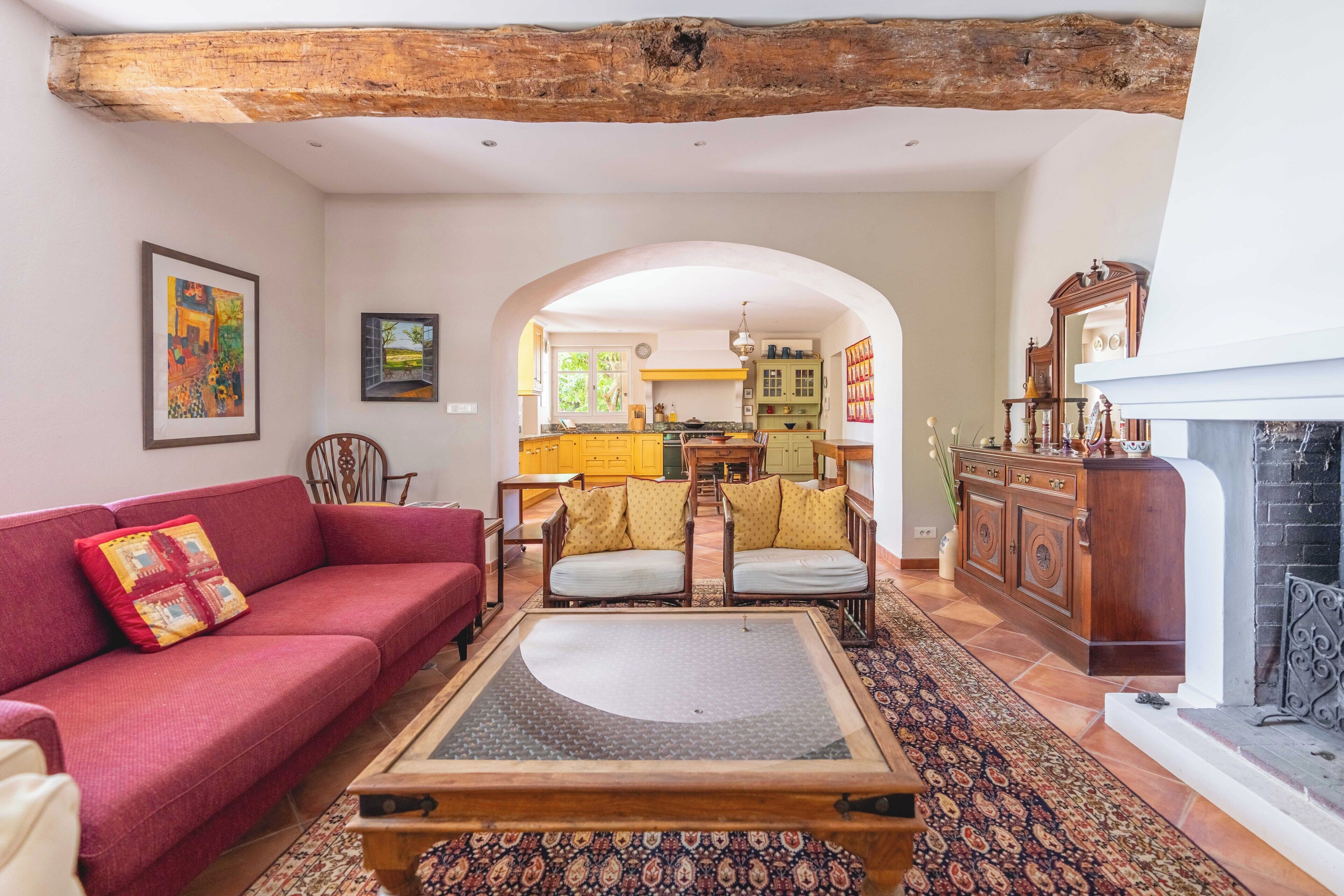 Télévision, cheminée