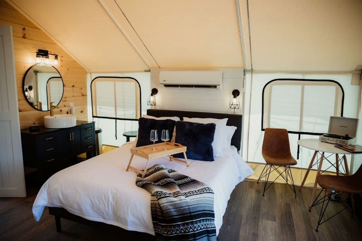 1 chambre, bureau, Wi-Fi, literie fournie