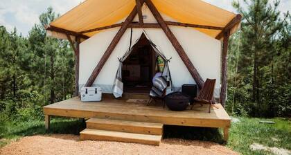 Gorgeous Safari Tent with Sauna Perfect for a Couple Retreat in Kentucky