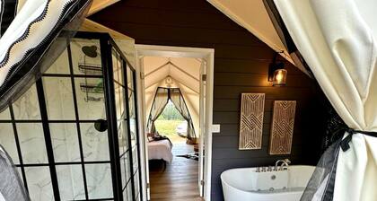 Gorgeous Safari Tent with Sauna Perfect for a Couple Retreat in Kentucky