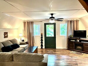 Televisión, reproductor de DVD y videoteca 