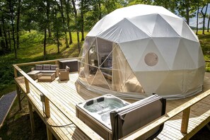 Terrace/patio - Amazing Pure Glamping Secluded Dome with Hot-tub in Grantsburg, Illinois (Grantsburg)