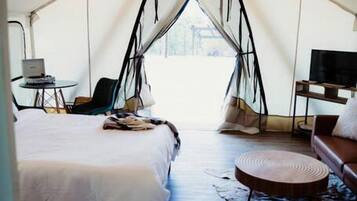 1 slaapkamer, een bureau, wifi, beddengoed