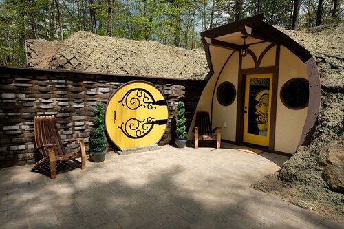 Charming Luxury Hobbit House with Private Hot Tub in Tranquil Woodlands on Littlefield Pond in Springvale, Maine