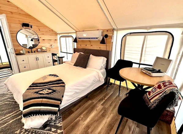 1 soveværelse, skrivebord, Wi-Fi, sengetøj