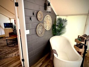 Interior - Idyllic Safari Tent Lovely for a Romantic Escape in Kentucky (Cadiz)