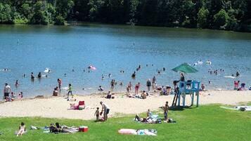 Paseos en velero, kayaks y pesca