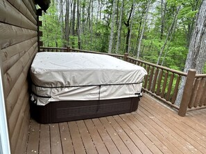 Tina de hidromasaje al aire libre