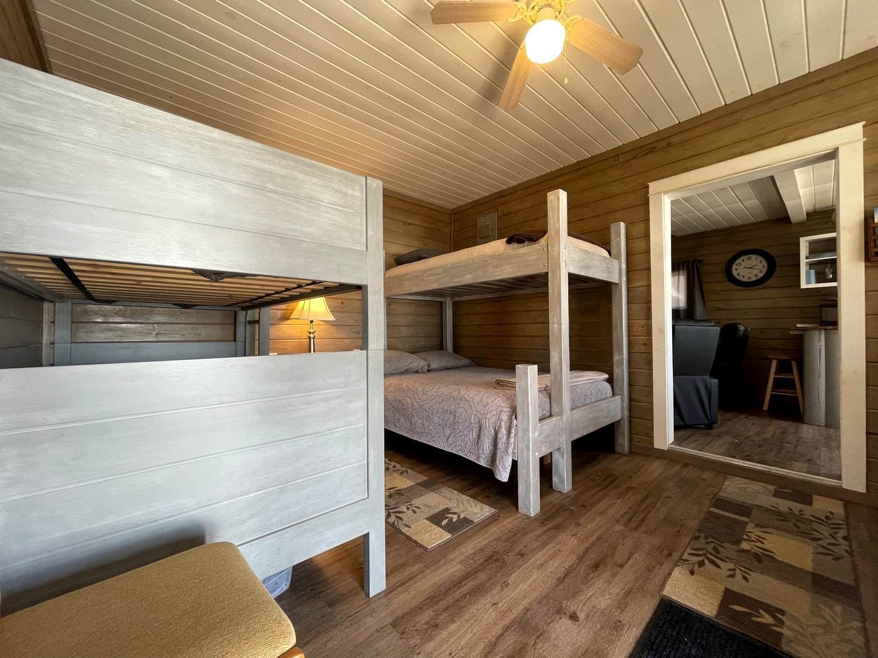 1 habitación, escritorio, wifi y ropa de cama 