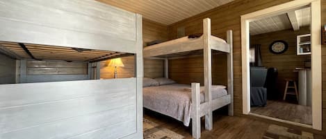 1 habitación, escritorio, wifi y ropa de cama