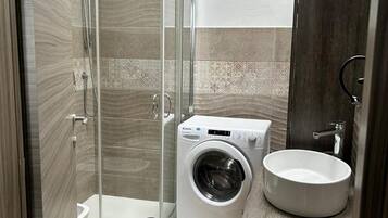 淋浴設備、風筒、提供毛巾