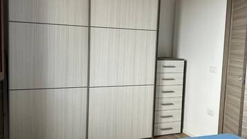 2 間睡房、床單