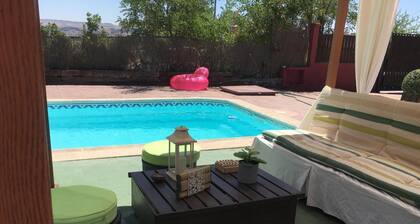 La Casita de Colmenar: Accessible Rural Home with Pool and Games Room