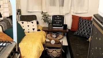 3 Schlafzimmer, Schreibtisch, Bügeleisen/Bügelbrett, WLAN