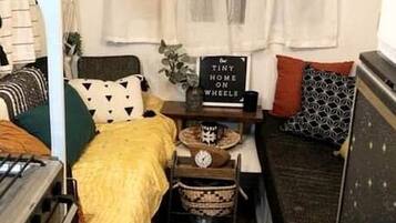 3 bedrooms, desk, iron/ironing board, WiFi