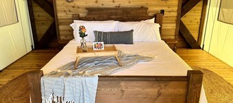 Reconnect with Nature at this Equipped Tented Cabin in Tekamah, Nebraska