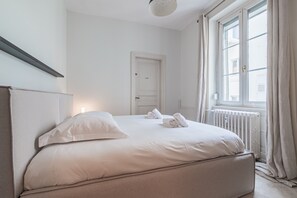 2 slaapkamers, een strijkplank/strijkijzer, gratis wifi, beddengoed