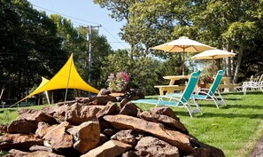 Property grounds - Sunny Room with a Private Deck in a Bed and Breakfast near Camden Hills State Park, Maine (Lincolnville)