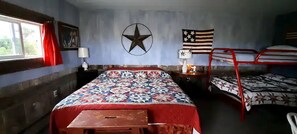 2 bedrooms, desk, bed sheets - Secluded Cottage on East Ash Creek near Fort Robinson State Park, Nebraska (Whitney)