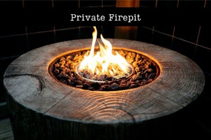 Fireplace - Unique Treehouse Tent Ideal for Couples in Branson, Missouri (Branson)