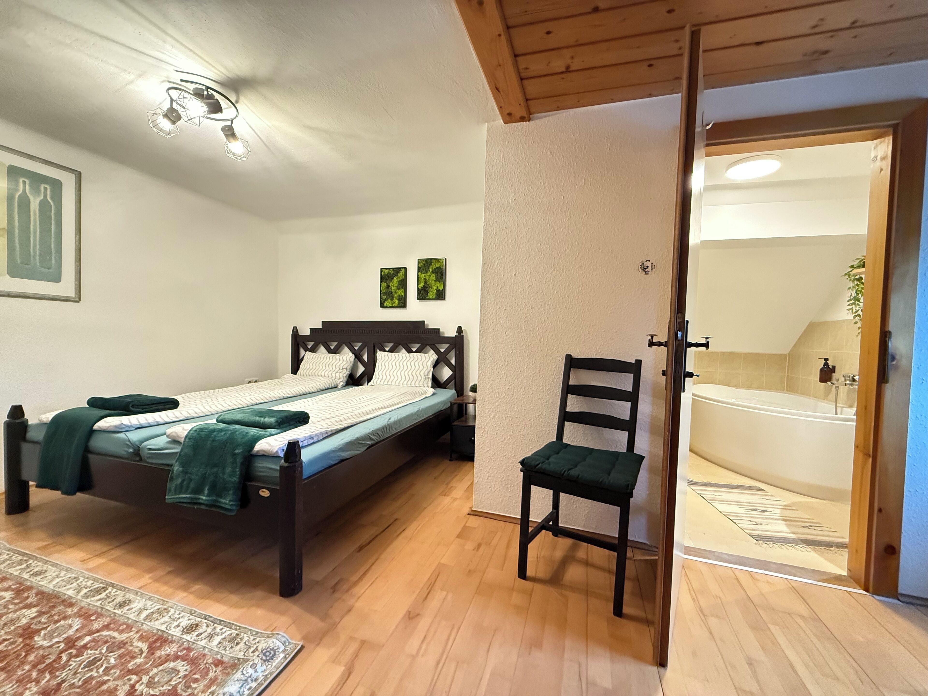 3 Schlafzimmer, Bügeleisen/Bügelbrett, Reisekinderbett, kostenloses WLAN