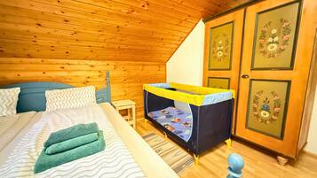 3 Schlafzimmer, Bügeleisen/Bügelbrett, Reisekinderbett, kostenloses WLAN