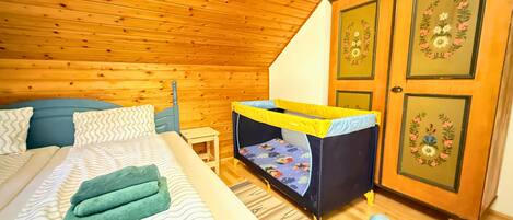 3 bedrooms, iron/ironing board, travel crib, free WiFi