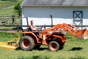 المنطقة المحيطة بالمنشأة