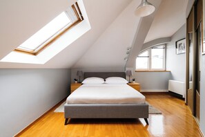 Apartamento, vista para a cidade | Ferros/tábuas de passar roupa, Wi-Fi de cortesia