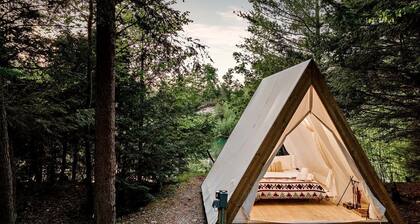 Idyllic Safari Tent with Sauna and Amazing Views in North Woodstock, New Hampshire