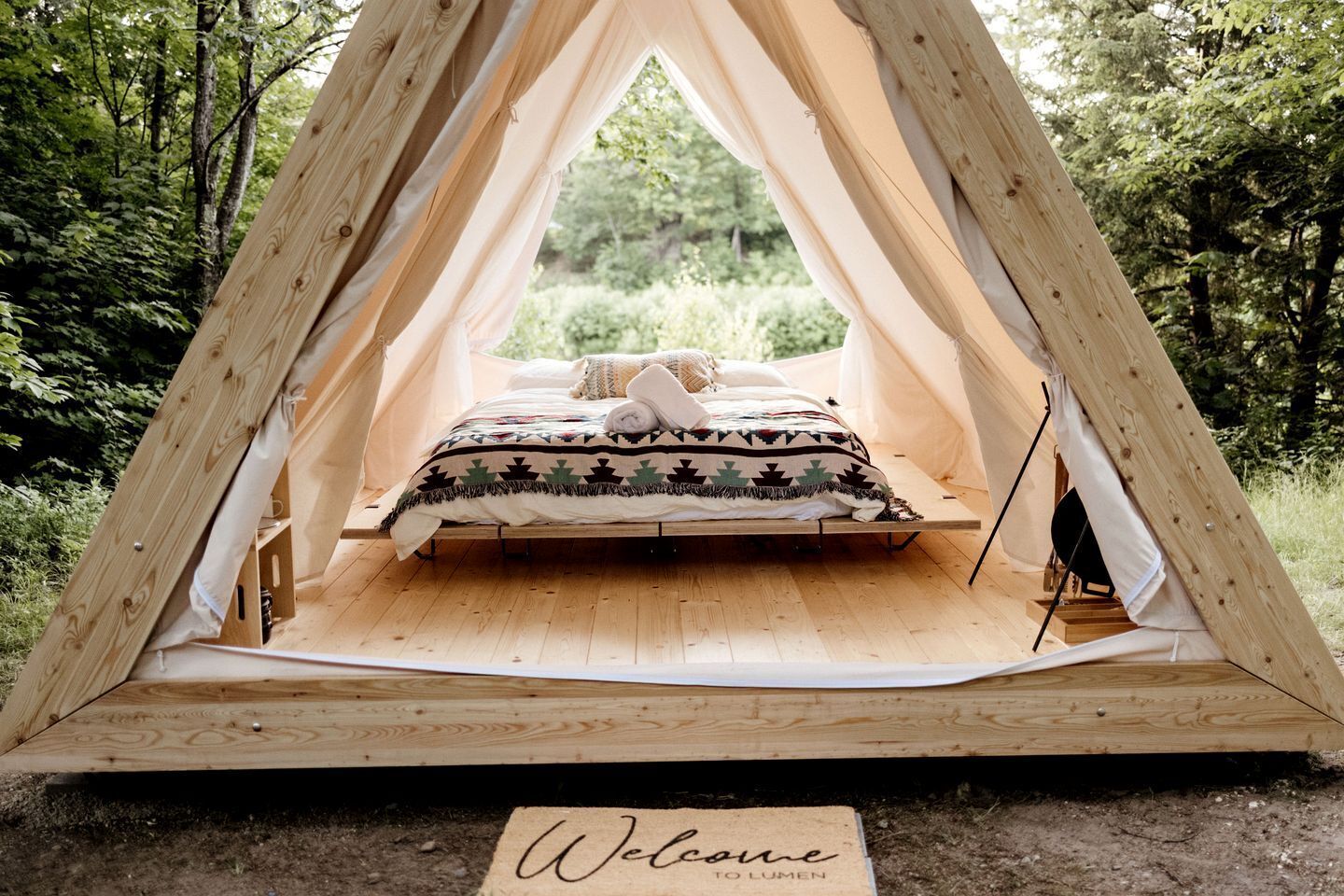 1 bedroom, desk, WiFi, bed sheets