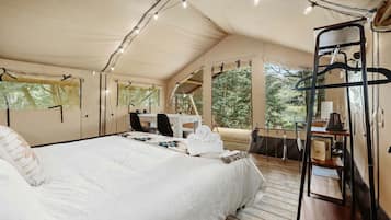 1 habitación y ropa de cama
