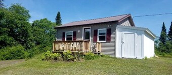 Family Cabin in Stewartstown for a New Hampshire Weekend Getaway
