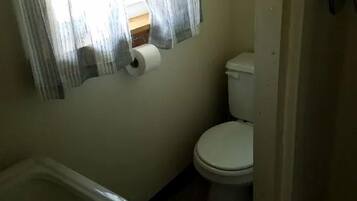 Towels, soap, shampoo, toilet paper