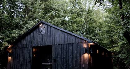 Outstanding Safari Tent with Fire Pit and Nice Sights in North Woodstock, New Hampshire