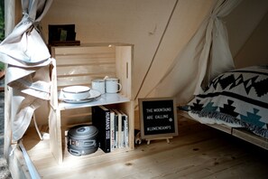 1 Schlafzimmer, Schreibtisch