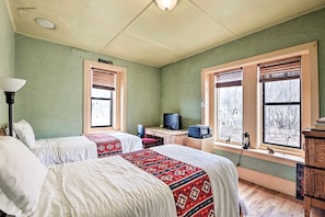 3 chambres, bureau, lit de bébé portatif, Wi-Fi