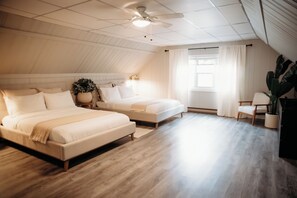 3 bedrooms, desk, iron/ironing board, travel crib