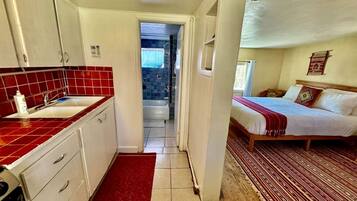 1 bedroom, desk, iron/ironing board, WiFi