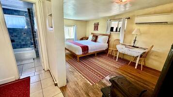 1 bedroom, desk, iron/ironing board, WiFi