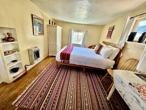 1 bedroom, desk, iron/ironing board, WiFi