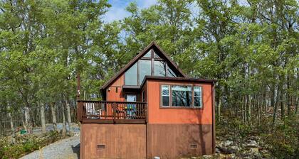 Luxury Glamping Domes & Chalet with Hot Tubs and Mountain Views in Augusta, WV