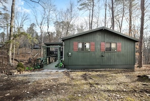 Exterior - Blissful Zen Cabin Oasis near Cacapon River in West Virginia (Hedgesville)