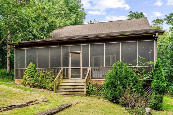 المنشأة من الخارج