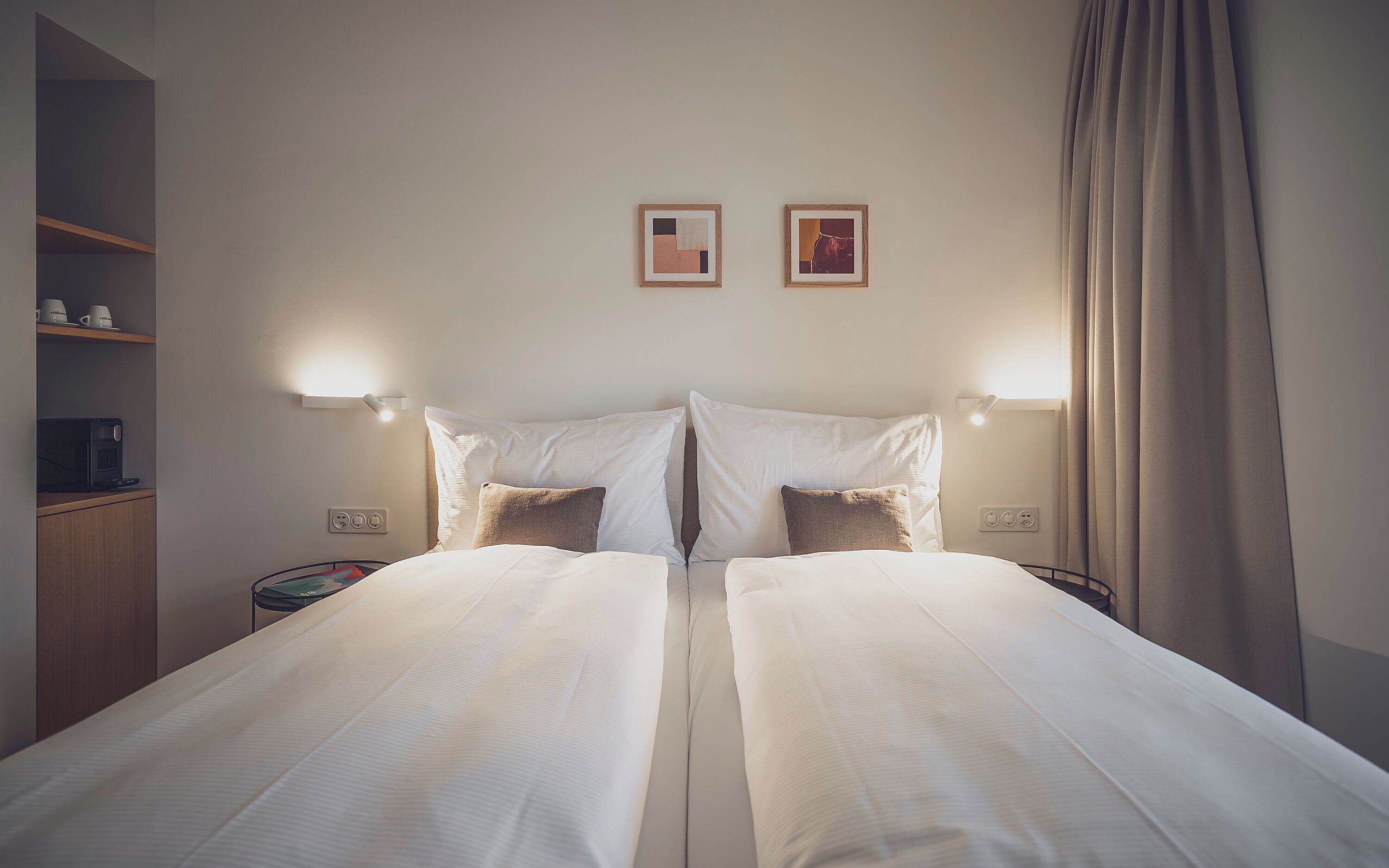 Laptopgeeigneter Arbeitsplatz, kostenloses WLAN